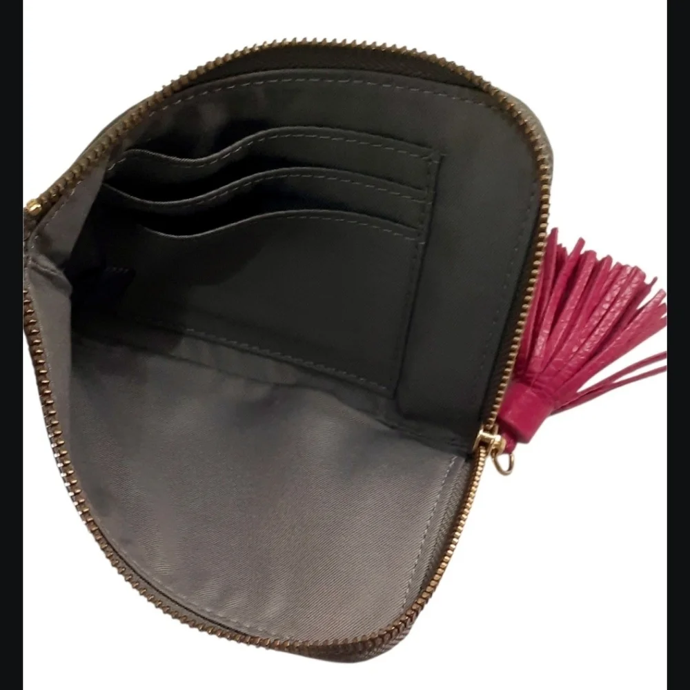 Vintage Y2K Fossil Tara Gray Pebbled Leather Wristlet Strap Wallet Pink Tassel